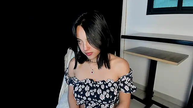 Snapshot of Victoriaa2_Doll chatting on 11-08-25, 11:54 Victoriaa2 Doll online show from 11-08-25, 11:54