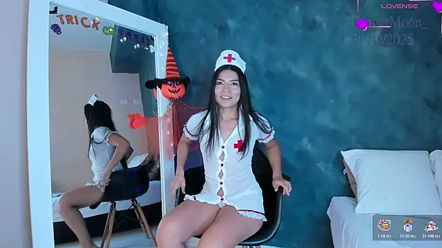 Snapshot of GingerMoon_ chatting on 10-30-25, 05:57 GingerMoon online show from 10-30-25, 05:57