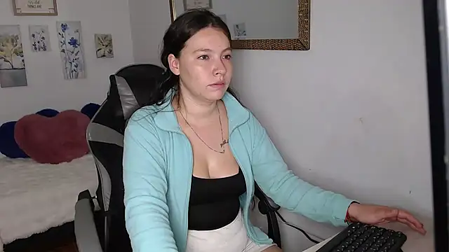 Snapshot of mariaana__222 chatting on 03-04-26, 03:34 mariaana 222 online show from 03-04-26, 03:34