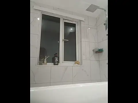 Snapshot of CloudyMuscleBeefy chatting on 10-28-25, 07:27 CloudyMuscleBeefy online show from 10-28-25, 07:27