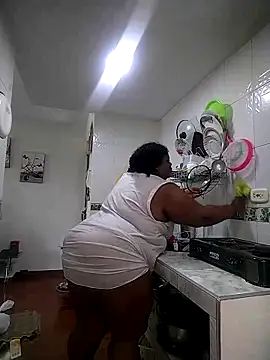 Snapshot of Exoticbigmandy chatting on 03-10-25, 04:25 Exoticbigmandy online show from 03-10-25, 04:25