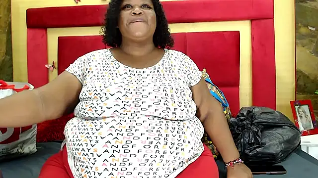 Snapshot of Exoticbigmandy chatting on 10-30-25, 09:04 Exoticbigmandy online show from 10-30-25, 09:04