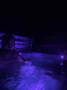 Snapshot of weready79 chatting on 09-21-25, 01:29 weready79 online show from 09-21-25, 01:29