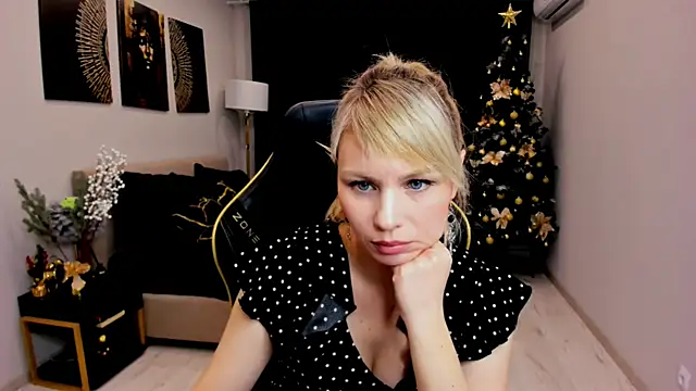 LindaSandy 1 online show from 01-09-26, 06:16