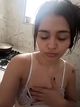 Snapshot of tifanny_turner chatting on 09-17-25, 03:57 tifanny turner online show from 09-17-25, 03:57