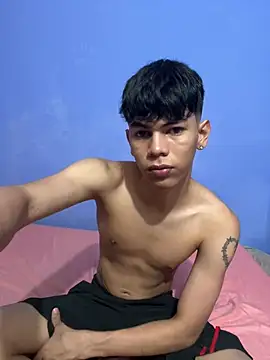 Baby boy14 online show from 04-14-26, 12:16