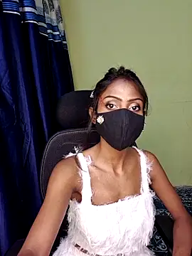 Snapshot of Riya_R24 chatting on 06-04-26, 04:24 Riya R24 online show from 06-04-26, 04:24
