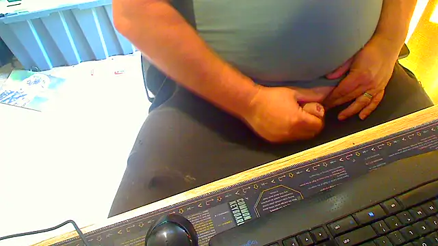 latexsub75 online show from 02-27-26, 04:23