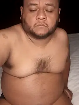 Snapshot of Osogaypardo chatting on 10-26-25, 11:31 Osogaypardo online show from 10-26-25, 11:31