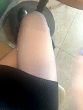 Snapshot of xiaoyuan01 chatting on 12-15-25, 02:05 xiaoyuan01 online show from 12-15-25, 02:05