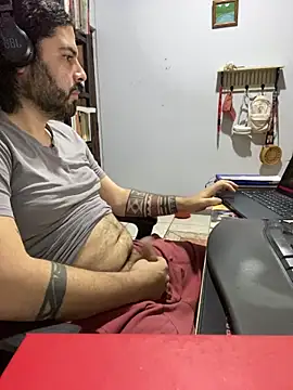 Snapshot of uto857 chatting on 09-26-25, 03:27 uto857 online show from 09-26-25, 03:27