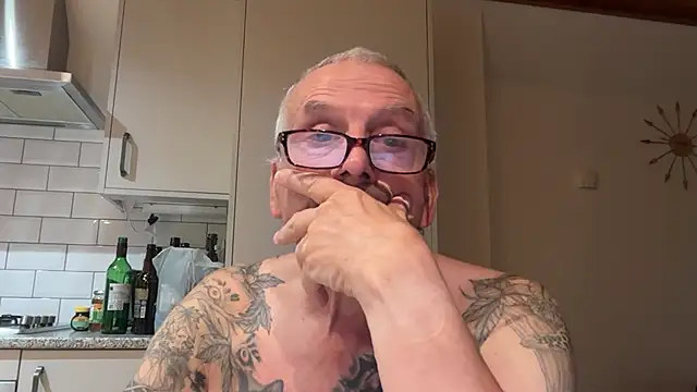 poggles online show from 09-18-25, 06:48