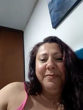 Snapshot of EmmaJhomson chatting on 06-23-26, 12:52 EmmaJhomson online show from 06-23-26, 12:52