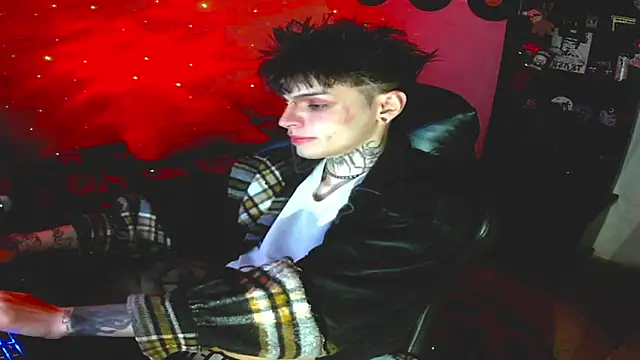 Snapshot of prince_x_dark chatting on 09-24-25, 04:05 prince x dark online show from 09-24-25, 04:05