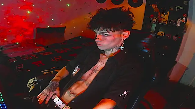 Snapshot of prince_x_dark chatting on 10-21-25, 04:13 prince x dark online show from 10-21-25, 04:13