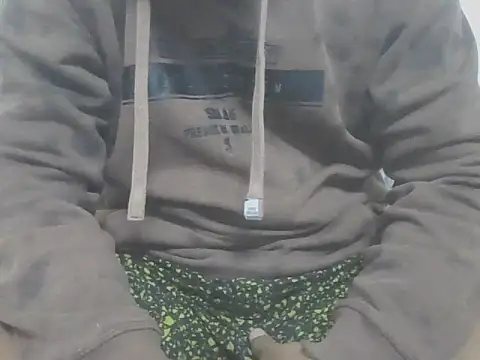 Snapshot of Matt6102 chatting on 11-17-25, 06:14 Matt6102 online show from 11-17-25, 06:14