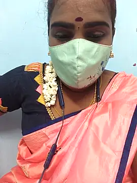 Snapshot of Tamil_riyalini12 chatting on 10-07-25, 04:15 Tamil riyalini12 online show from 10-07-25, 04:15