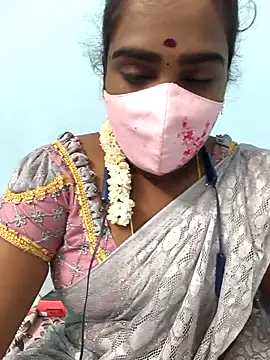 Snapshot of Tamil_riyalini12 chatting on 10-22-25, 06:29 Tamil riyalini12 online show from 10-22-25, 06:29