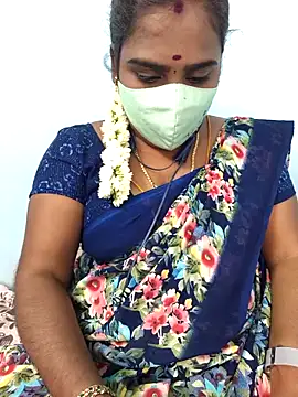 Snapshot of Tamil_riyalini12 chatting on 11-21-25, 05:22 Tamil riyalini12 online show from 11-21-25, 05:22