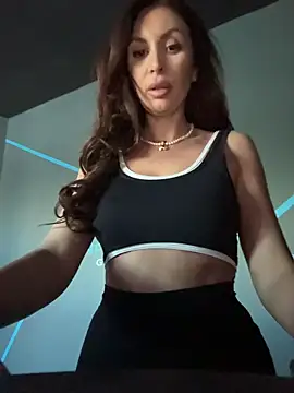 Snapshot of LunaBex chatting on 01-12-26, 07:35 LunaBex online show from 01-12-26, 07:35