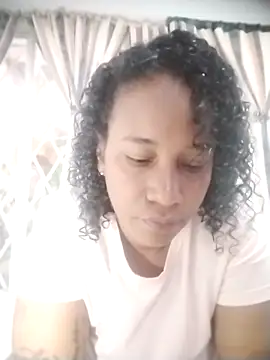 Snapshot of EbonyHorrny chatting on 11-20-25, 02:06 EbonyHorrny online show from 11-20-25, 02:06