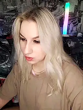 Snapshot of HoneyNelly chatting on 12-13-25, 11:54 HoneyNelly online show from 12-13-25, 11:54