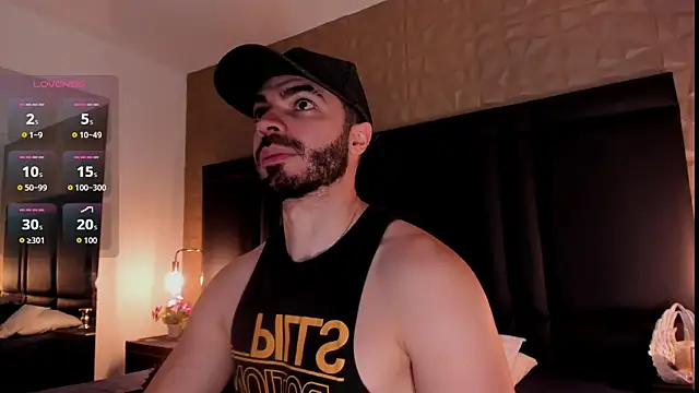 AxelThompson  online show from 10-01-25, 11:38