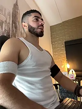 AxelThompson  online show from 10-04-25, 11:08