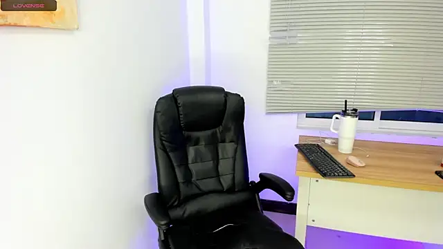 Snapshot of andre_u2 chatting on 11-09-25, 11:41 andre u2 online show from 11-09-25, 11:41