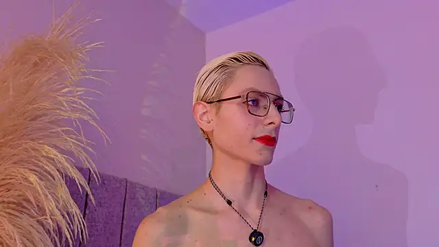 liiamluna  online show from 02-23-26, 09:39