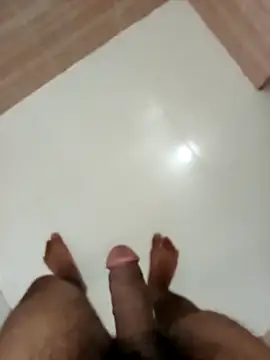 Snapshot of zim200 chatting on 03-11-26, 06:52 zim200 online show from 03-11-26, 06:52