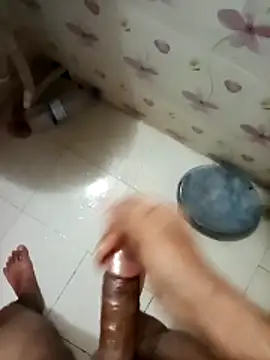 Snapshot of zim200 chatting on 03-30-26, 05:25 zim200 online show from 03-30-26, 05:25