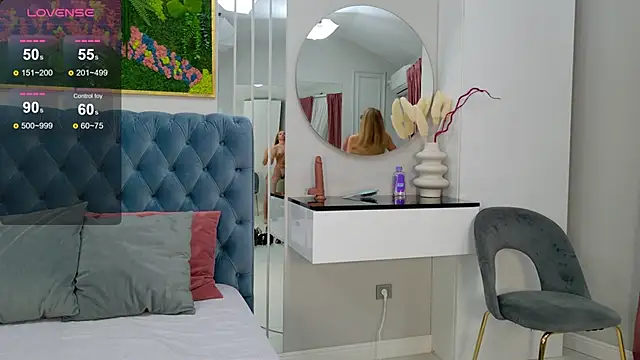 Snapshot of SiennaPierce chatting on 10-21-25, 04:24 SiennaPierce online show from 10-21-25, 04:24