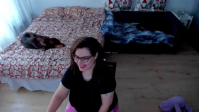 Squirt Kimm online show from 12-16-25, 09:03