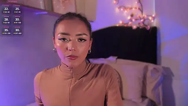 im-isabella online show from 11-21-25, 08:18