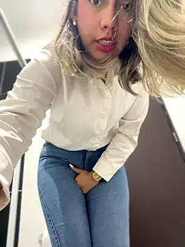 sara calderon online show from 09-10-25, 01:22