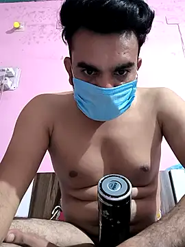 Snapshot of Riyansh_mehta chatting on 10-07-25, 05:54 Riyansh mehta online show from 10-07-25, 05:54