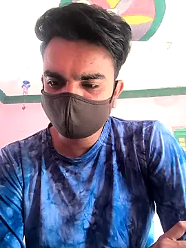 Snapshot of Riyansh_mehta chatting on 10-19-25, 04:35 Riyansh mehta online show from 10-19-25, 04:35