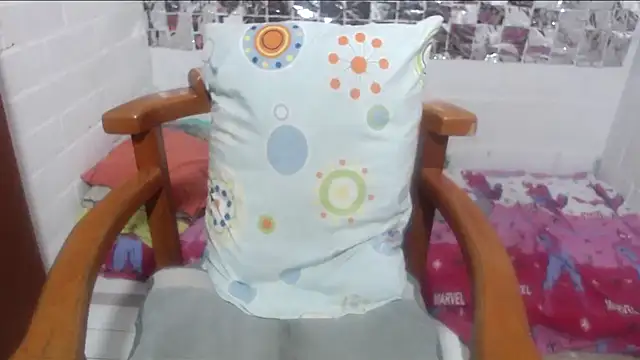 Snapshot of rose-crystal chatting on 12-16-25, 01:05 rose-crystal online show from 12-16-25, 01:05