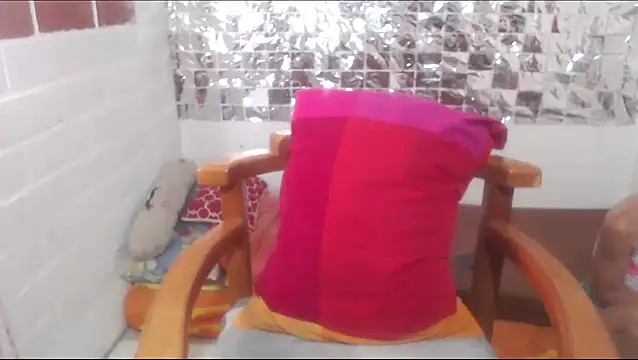 rose-crystal online show from 02-22-26, 05:44