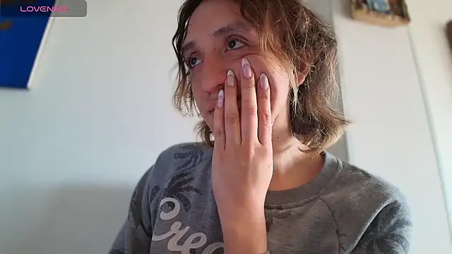 Axel-xoxo online show from 03-17-26, 06:55