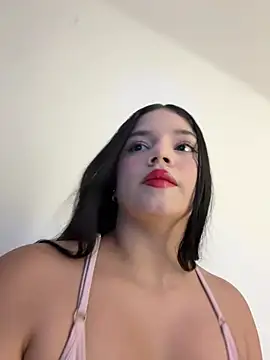Snapshot of Hailey-Fox chatting on 06-27-26, 02:49 Hailey-Fox online show from 06-27-26, 02:49