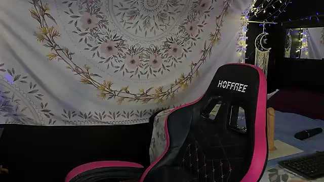 Snapshot of BossMomma0387 chatting on 11-20-25, 03:12 BossMomma0387 online show from 11-20-25, 03:12