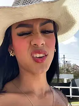 Juliana Xander online show from 12-04-25, 02:04