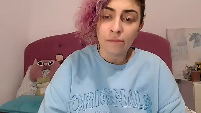 Snapshot of AAARUNY chatting on 11-24-25, 07:02 AAARUNY online show from 11-24-25, 07:02