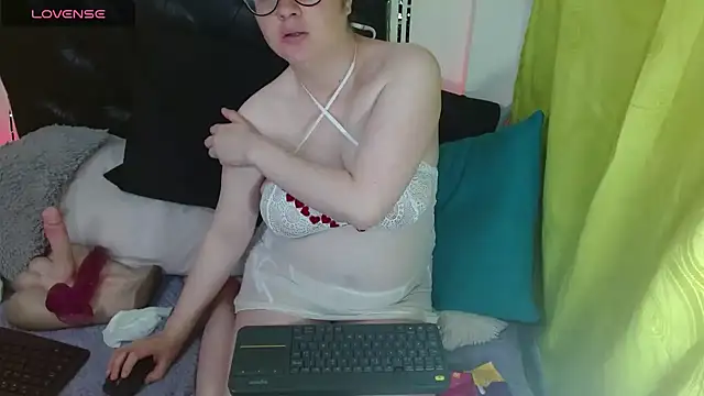 KrystalAdams online show from 10-15-25, 12:27