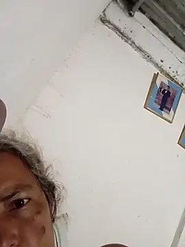 Snapshot of jendall189 chatting on 10-30-25, 01:45 jendall189 online show from 10-30-25, 01:45