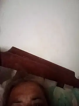 Snapshot of jendall189 chatting on 11-21-25, 05:44 jendall189 online show from 11-21-25, 05:44