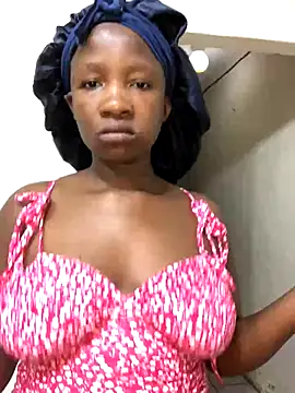 MissREAHx online show from 10-14-25, 07:14