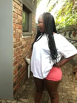 MissREAHx online show from 11-01-25, 01:35